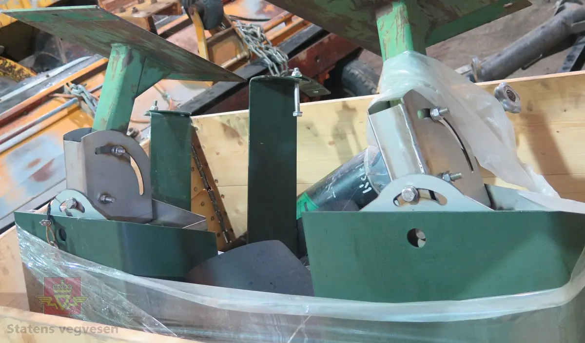 Består av en mendge deler. Hoveddeler er styringsskap, kamerautstyr, skilt og master.