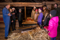 Tresking i Hammervoll-løa med Bjørn Austigard.