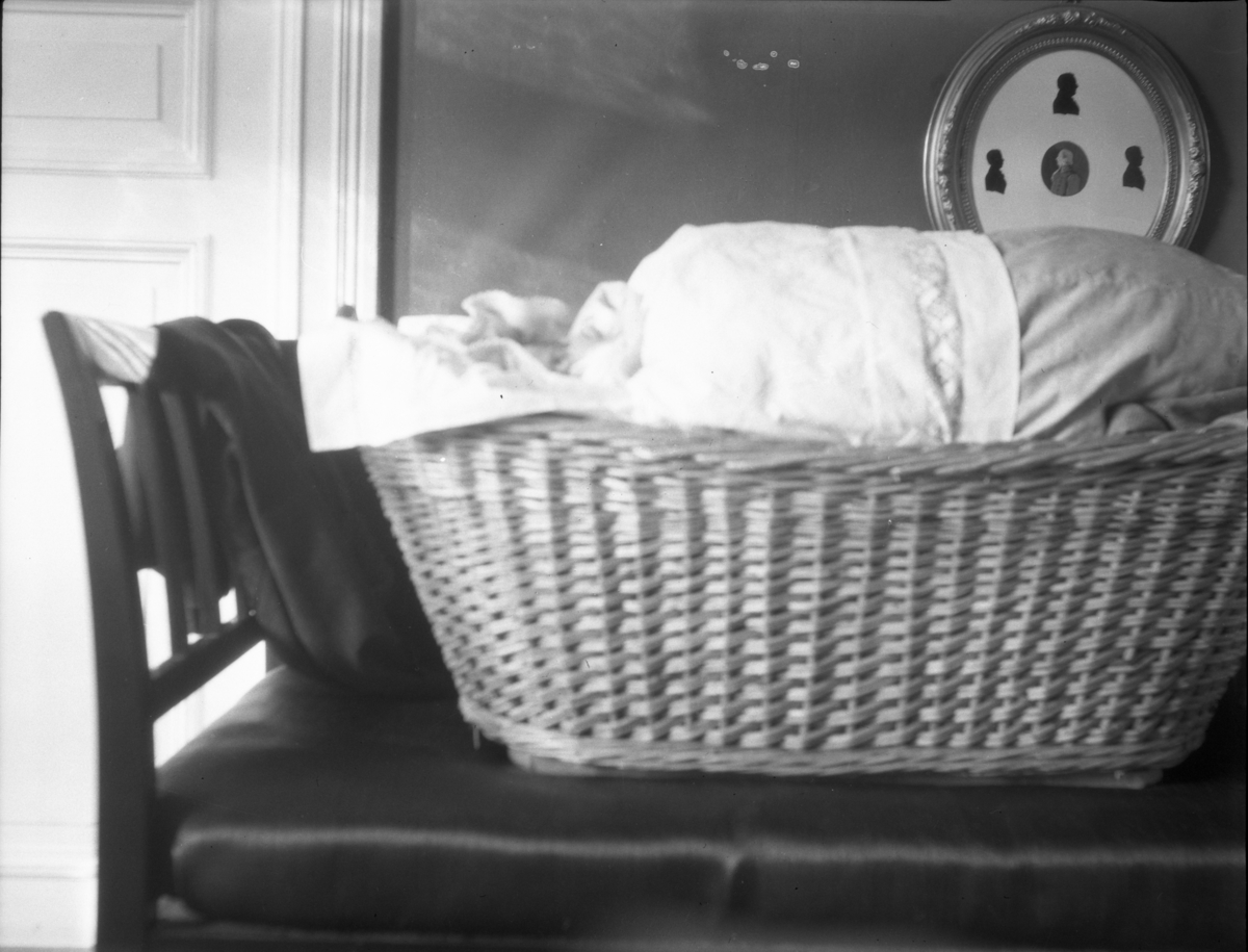 Rikard Berges fotoarkiv. Portretter, gruppebilder, landskap, fjellturer. Bilde nr. 4

Fotografier tatt av Rikard Berge. 642 nummer. Samlingen består av negativer bladfilm. Motivene er ført inn i egen protokoll av Berge. Protokollen har tittel "Bilæt-emne"