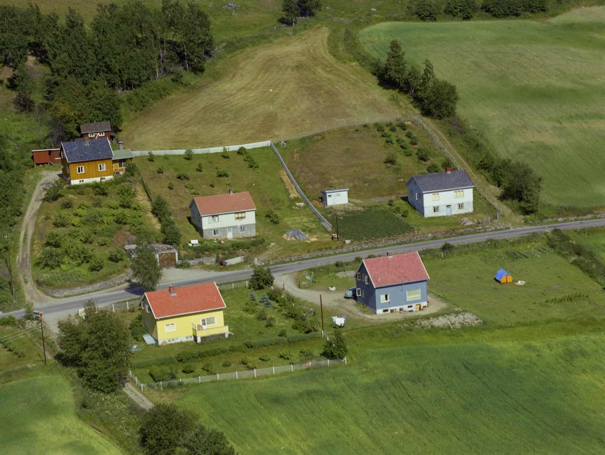 Sør-Fron, Hundorp, Boligeiendommer i Stokkjordet 31-39