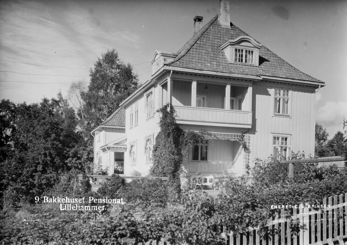 Bakkehuset pensjonat i Lillehammer. - Maihaugen / DigitaltMuseum