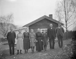 Fra v. August, Elise, Borghild, Ottine, Berte, Anna, Andreas