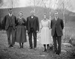 Fra v. Trygve, Borghild, Andreas, Elise og August Solbakken.