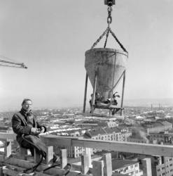 Sørkedalsveien. Elementbygg på Majorstua. Phillips nybygg. M