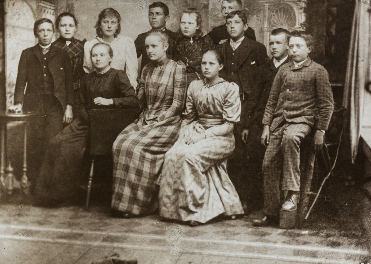 Klassebilde Middelskole ca 1893