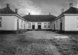 Lille Ulefos, gårdsfasade.