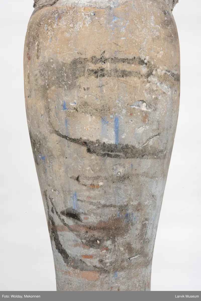 Har rester av dekor.