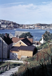Foto fra noe av bebyggelsen på Innlandet i Kristiansund. I b