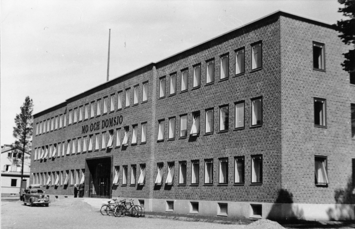 Mo och Domsjö AB. Kontorsbyggnaden i Örnsköldsvik 1943.