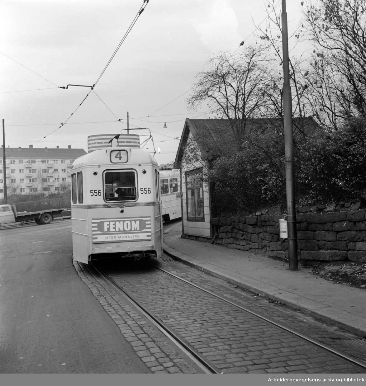 Vålerenga. Hjørnet Etterstadgata / Strømsveien. November 1964