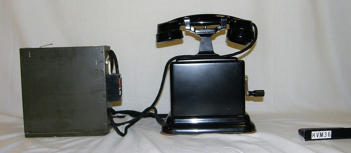 Telefon med vev modell äldre
