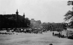 Festningsplassen foran Akershus, Oslo. Trolig oppstilling av