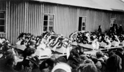 Begravelsen av partisaner i Berlevåg 1946.