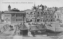 Norges Bank, Svaneapoteket, Apotekertorget, Ålesund, gamle H