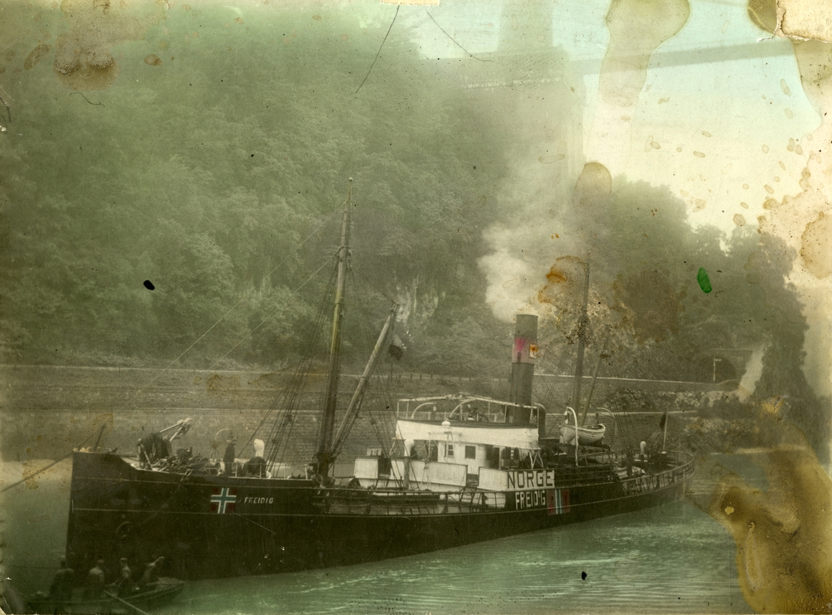 D/S 'Freidig' (b. 1882) med nøytralitetsmerke under 1. verdenskrig