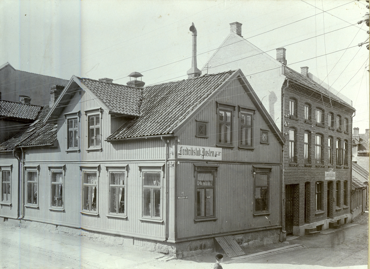 Mellomgaten, fra 1955 Holwechs gate ned til høyre i bilde
Nygaardsgaten går ut av bildet tol venstre
Nygaardsgaten 43 midt i bildet.