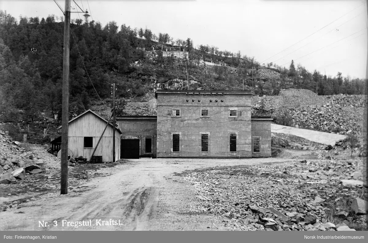 Frøystul kraftstasjon, åpnet i 1926.