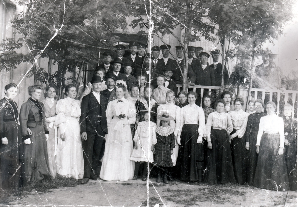 Fra bryllupet til Søren og Ida Eilertsen. 1905, Tranøy
