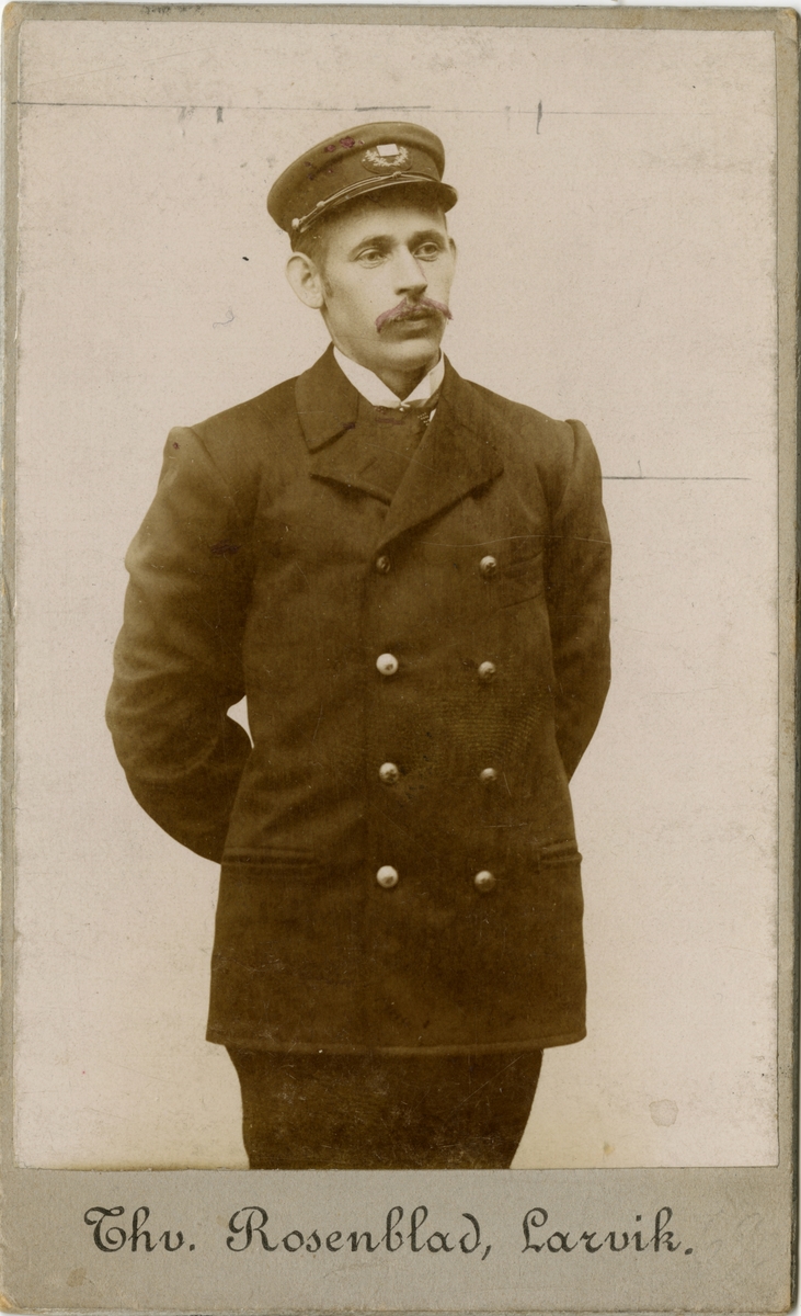 Bernhard Nilsen, fører på R/S 11 'Tromsø' (b.1893, Carl Arnold Christiania Baatbyggeri)