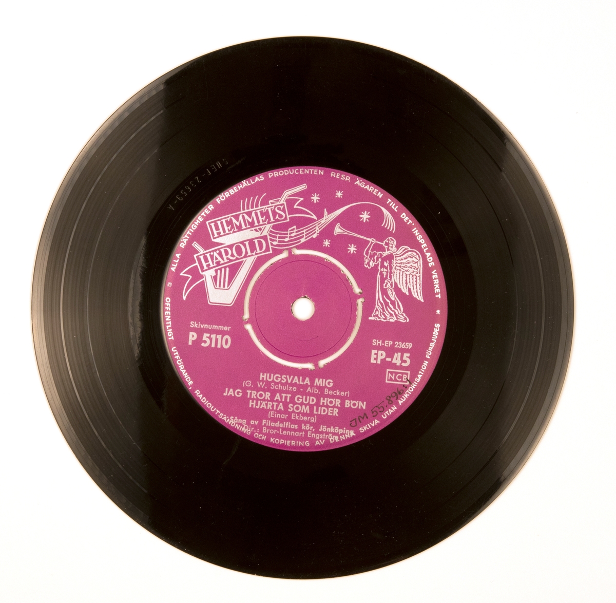 EP-skiva av svart vinyl med lila pappersetikett med silverfärgad tryckt text, i omslag av blankt papper. Omslaget är tryckt i färgerna rosa, svart och vitt. På framsidan ett svart-vitt fotografi av sångkören med dirigenten framför dem. Baksidan innehåller en förteckning med skivbolagets senaste skivor och tryckt text.

JM 55896:1, EP-siva, Hemmets Härold, P 5110, EP-45:

1. Hugsvala mig (G. W. Schulze - Alb. Becker)
2. Jag tror att Gud hör bön 
3. Hjärtat lider (Einar Ekberg)
Sång av Filadelfias kör, Jönköping
Dir.: Bror-Lennart Engström

1. Ära ske Gud (M.Vulpius)
2. När får jag se dig (Valdemar Söderholm)
3. Evighetsvarelsen (Anders Frostenson - Karl-Erik Svedlund)
Sång av Filadelfias kör, Jönköping
Dir.: Bror-Lennart Engström

Text runt pappersetiketten:
"Alla rättigheter förbehållas producenten Resp. ägaren till det inspelade verket * Offentligt utförande, radioutsändning och kopiering av denna skiva utan auktorisation förbjudes"

JM 55896:2, Omslag
"Häroldens Tr., Sthlm 1959"