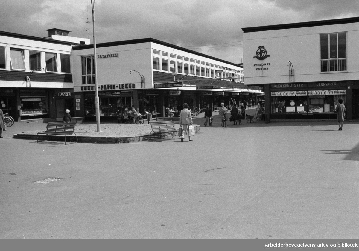 Lambertseter Kjøpesenter. Mai 1973