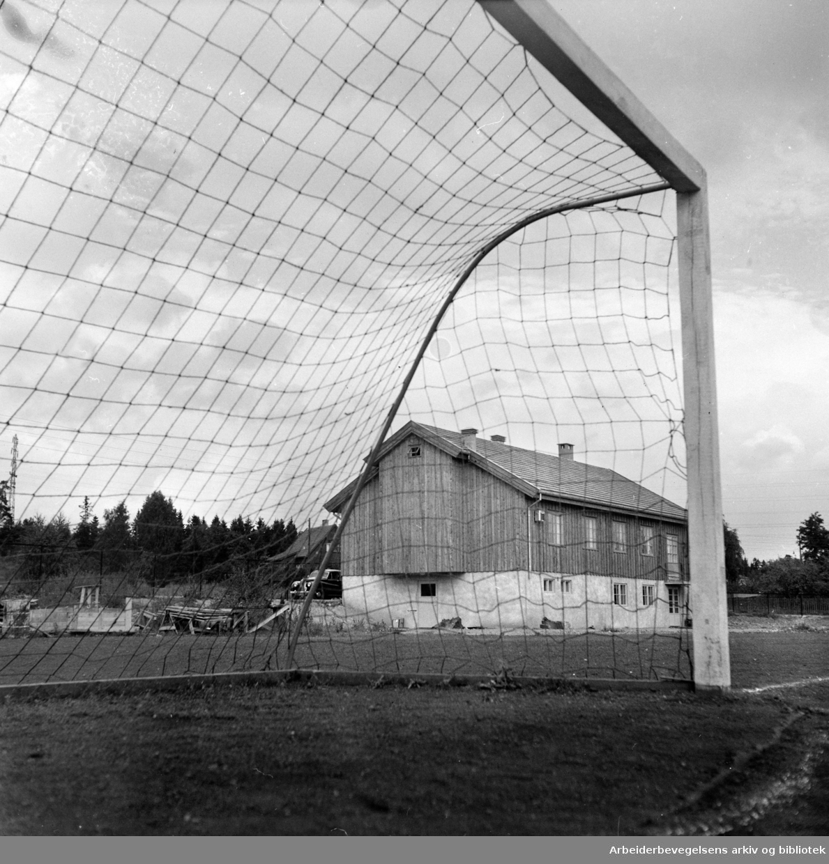 Korsvoll idretts og kulturhus. September 1952