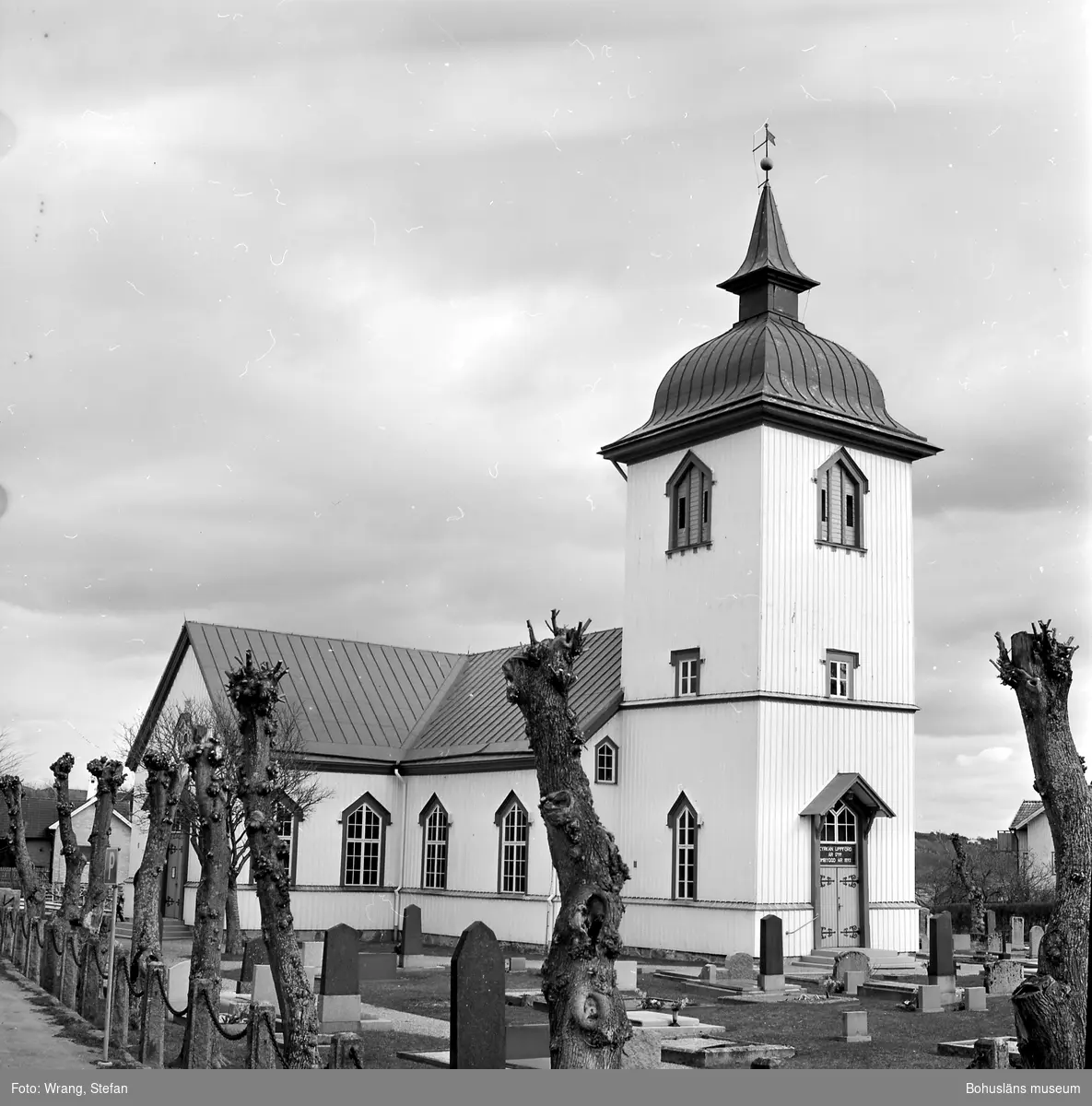 Text till bilden: "Grundsunds kyrka. Från nordväst".