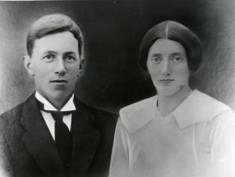 Ulrik Marelius Normann Sundberg og hustru Nora Kristine Sørensdatter fra Øksnes.