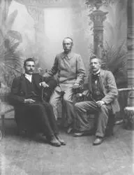 "Thorvaldsens gruppe". Gruppebilde, menn.