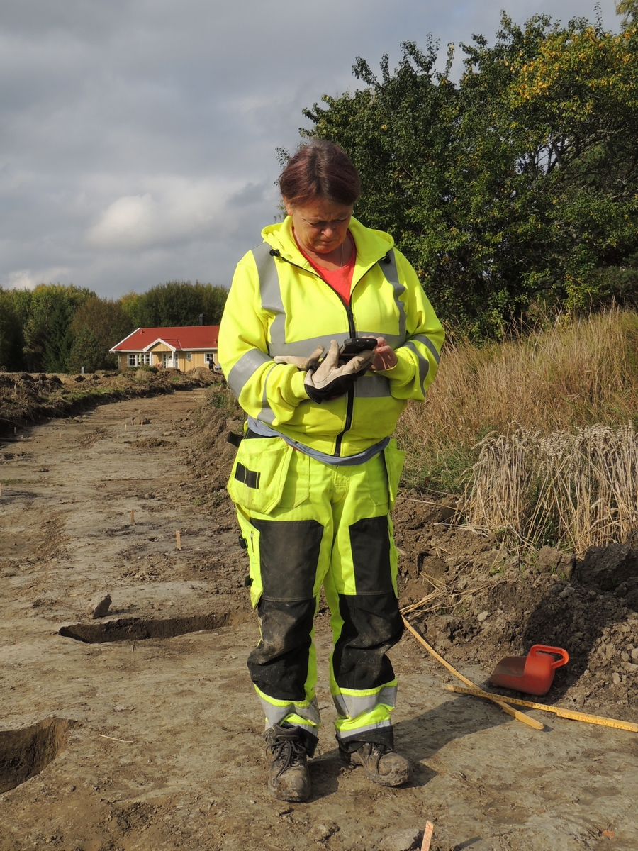 Arkeologisk förundersökning och undersökning, lokal 1, centrala delen dokumentation, Häggeby, Skuttunge socken, Uppland 2017