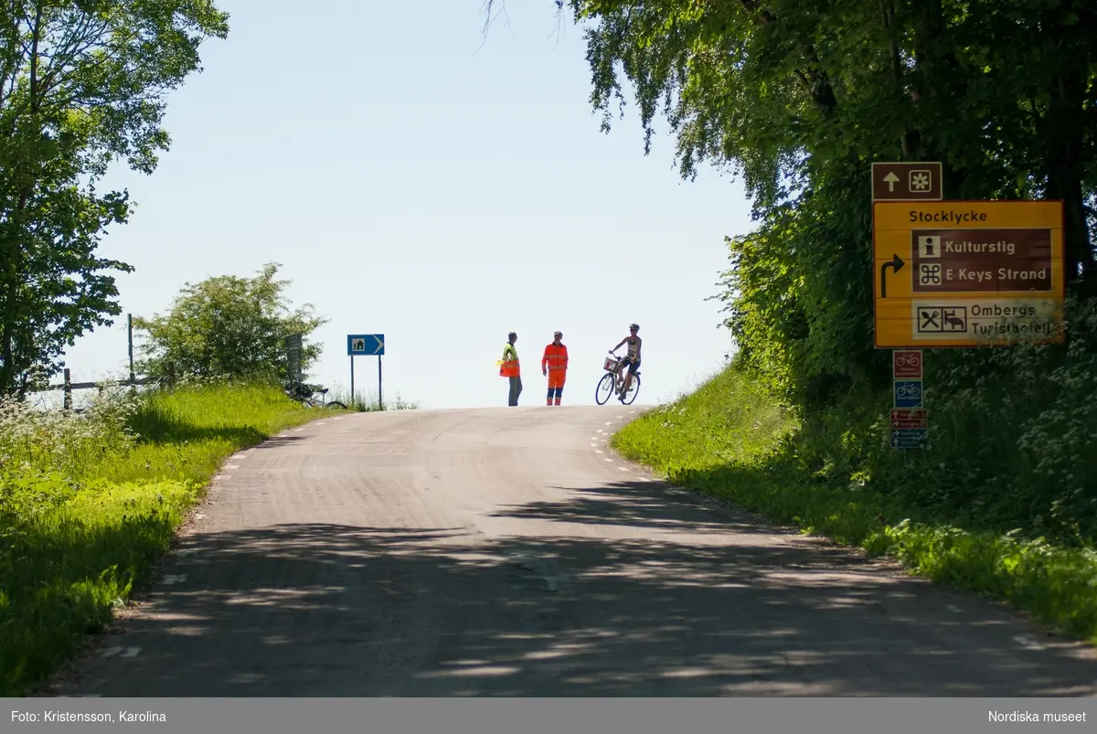 Tjejlopp- Tjejvättern 2013 Cykling utmed banan.