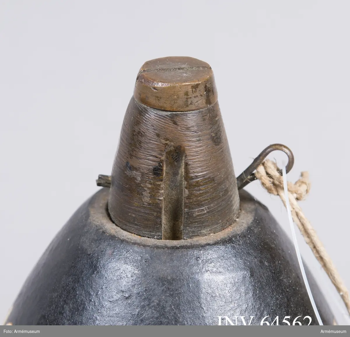 Grupp F II.
Sitter i 10 cm granat med kulor m/1868-82 till framladdningskanon.