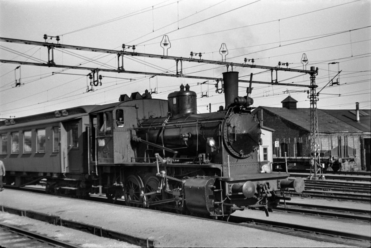 Damplokomotiv type 40a nr. 461 i skiftetjeneste på Lillestrøm stasjon.