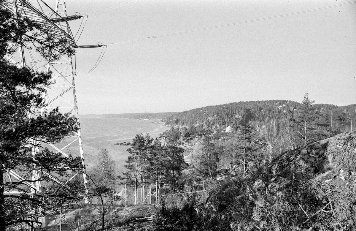 Emmerstadområdet i Vestby. Fine naturbilder, oversiktsbilder av bukten og området, kraftmast.