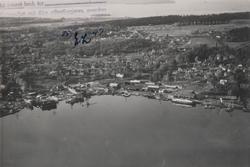 Oversiktsbilde av Moss dokk og verft på Jeløya. Flyfoto 1947