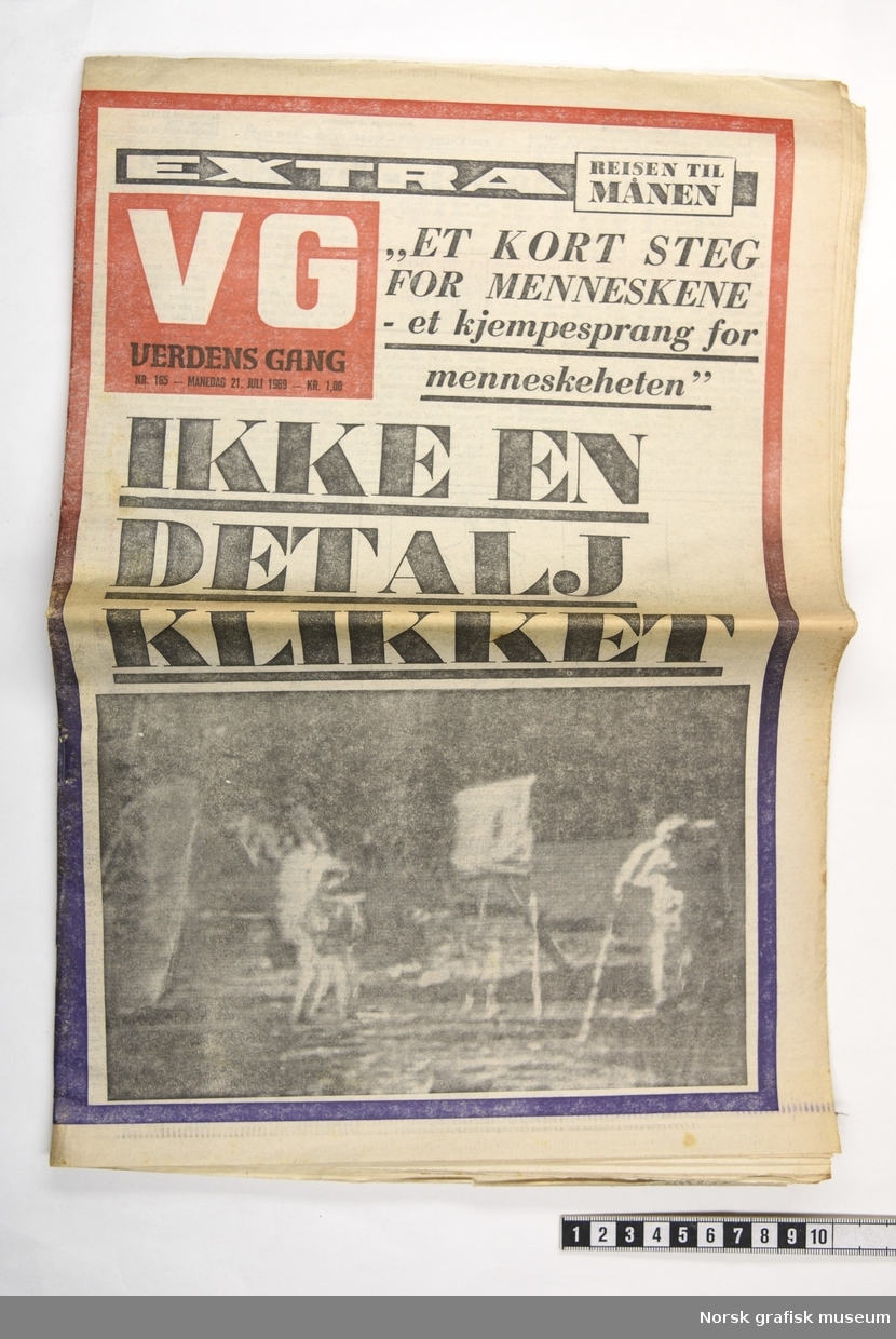 En samling med forskjellige avispapirer: Stavanger Avis, 1ste mai, VG, Merkur, Stavangeren, Aftenposten og Morgenbladet.