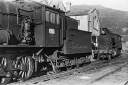 Utrangert damplokomotiv type 28b nr. 151 på Sjøsporet ved lo