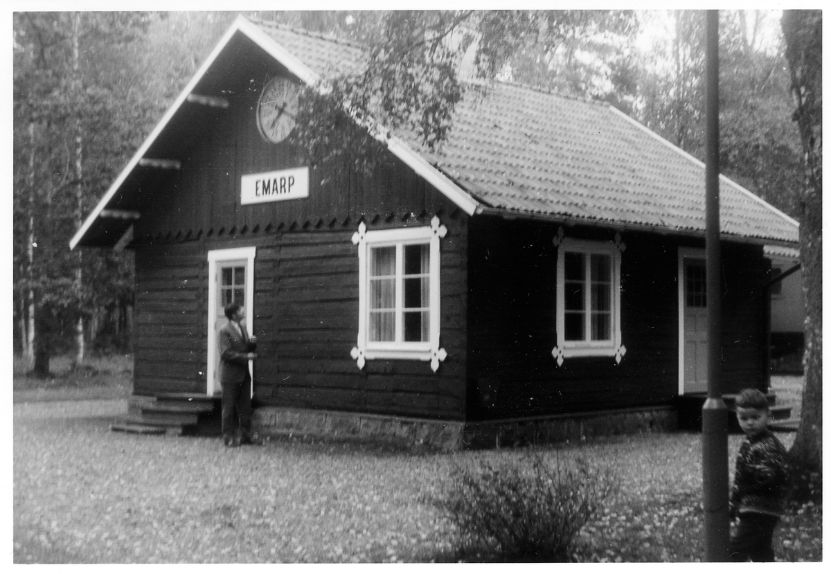 Emarp stationshus i Hultsfreds hembygdspark.