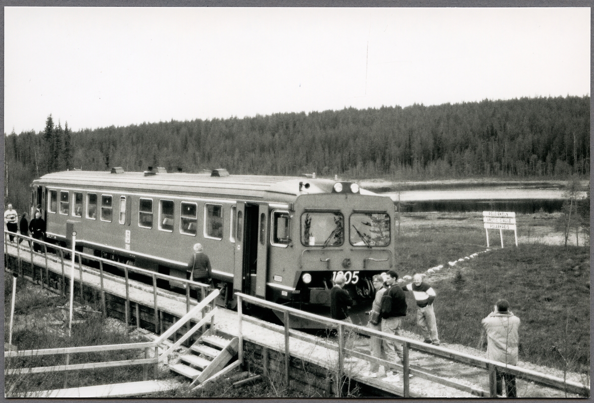 Inlandsbanan, Statens Järnvägar, SJ Y1 1305 vid Geografiska Polcirkeln 1991-05-26.