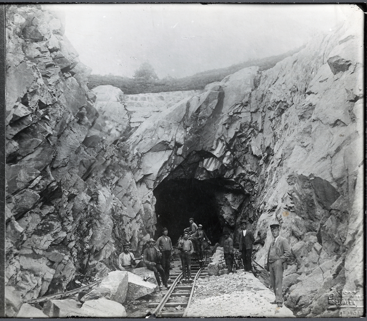 Statsbanan genom Bohuslän 
Tunnel genom de så kallade Hästpallarna Gustafsberg