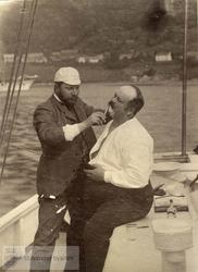 Mann barberes ombord i skøyten "Fetrellen"