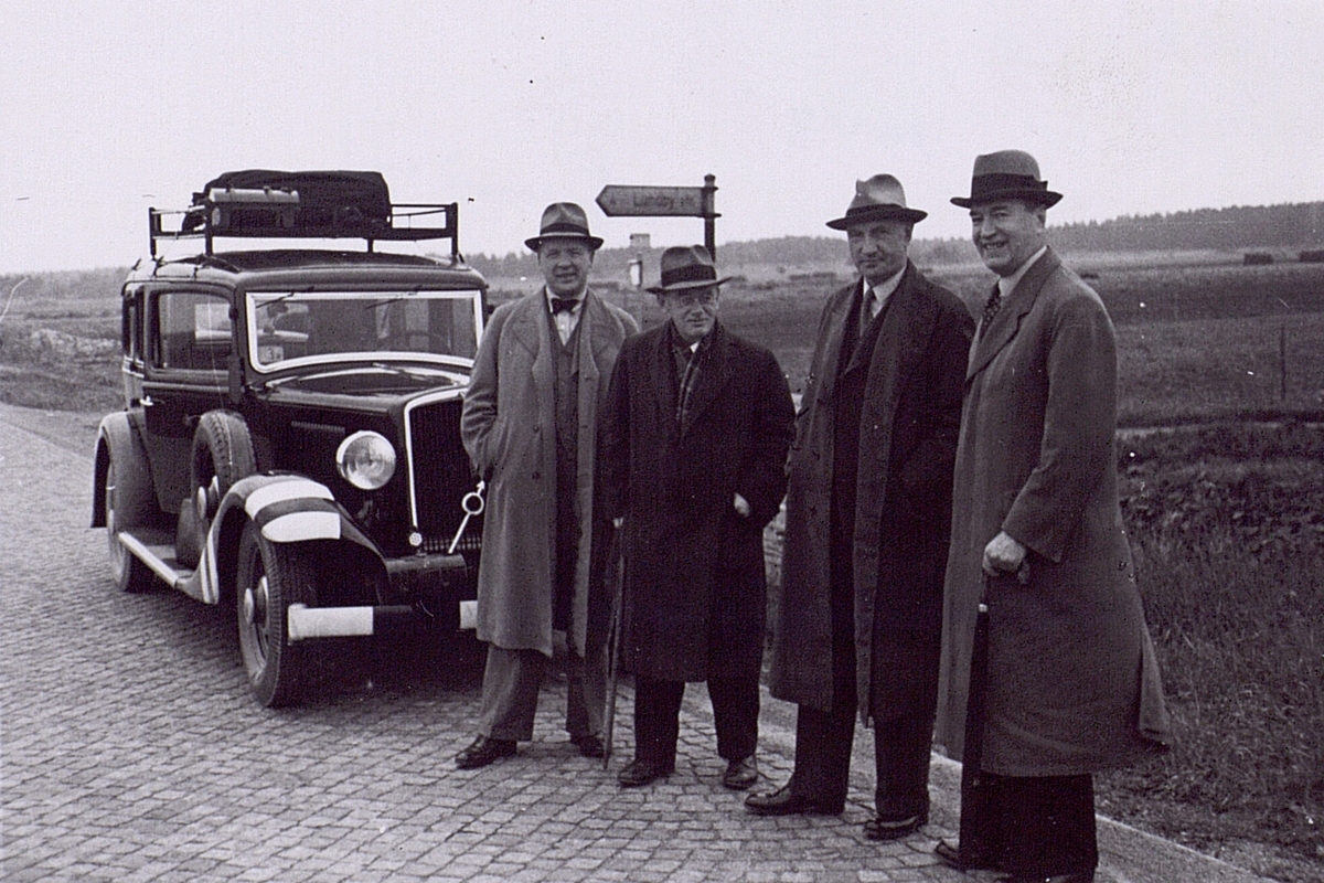 Från Västeråsbranden år 1942.  H. Thunell, J.A. Lundgren, H. Eriksson och A. Holmström.