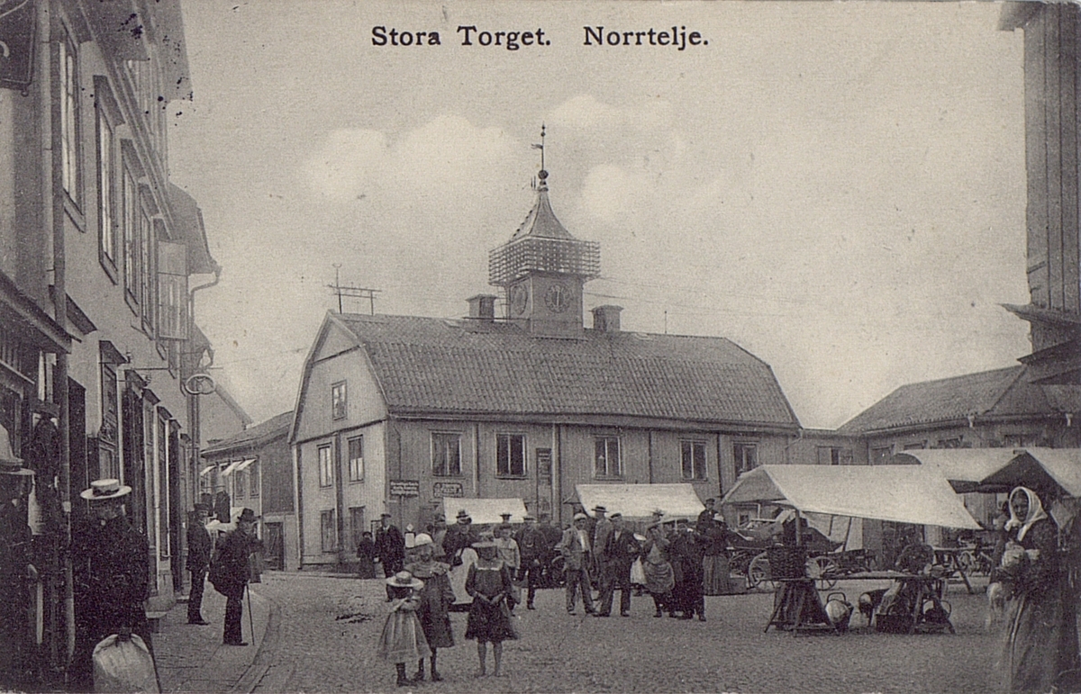 Vykort. Norrtälje. Stora Torget. (Troligen telegrafstationen).