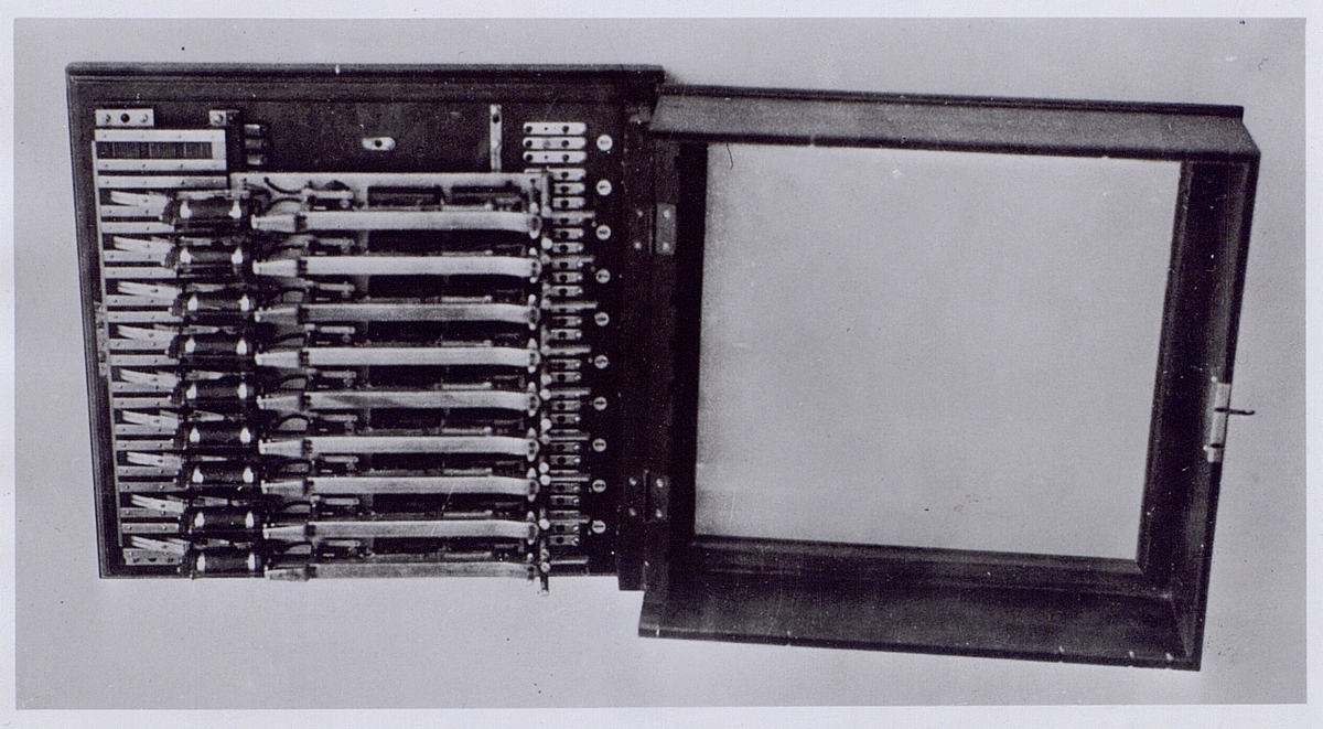 Södertörns Villastad Automat telefonväxel system. Betulander, 1902.