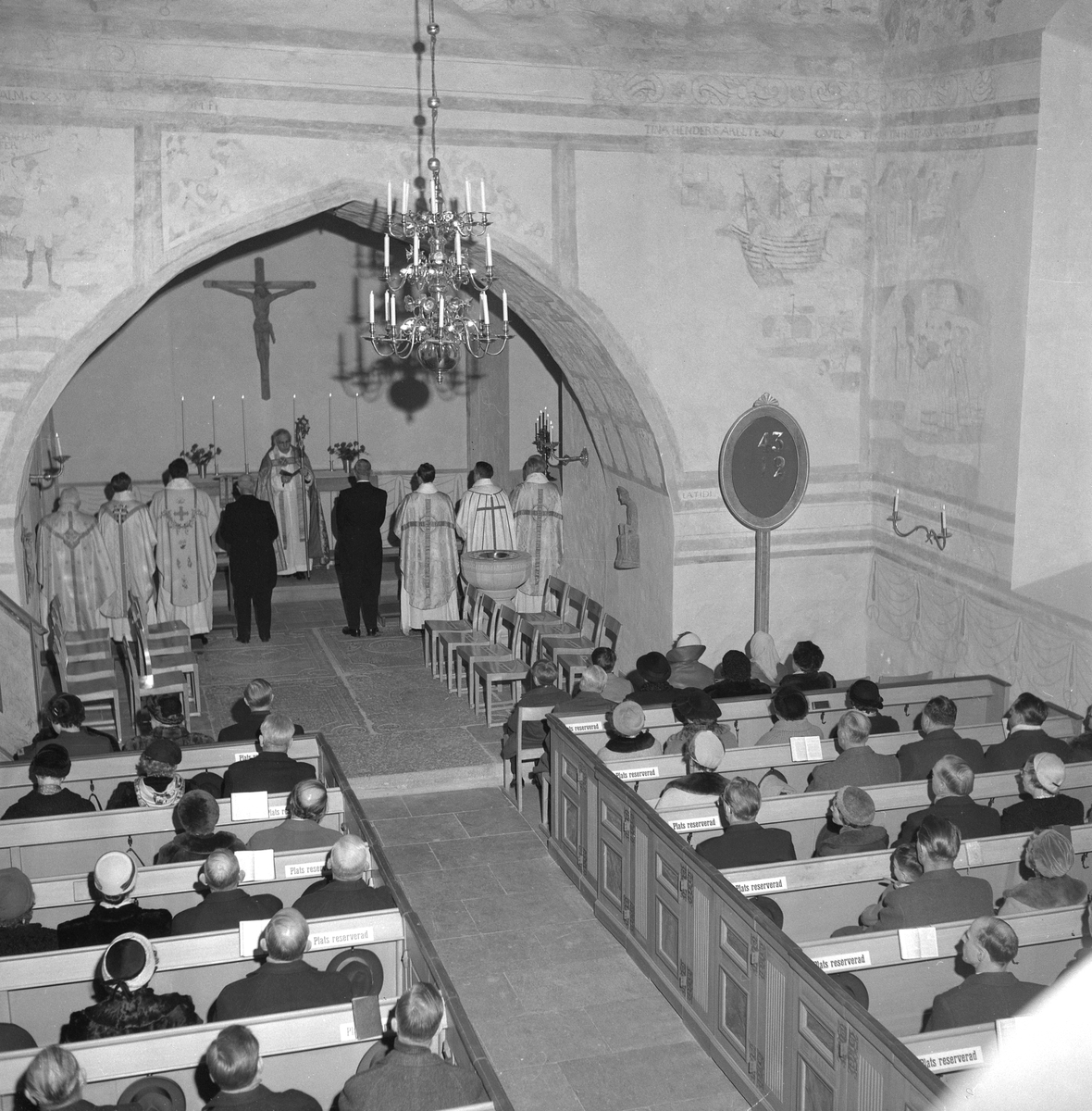 Mosjö kyrka återinvigs.
22 december 1958.