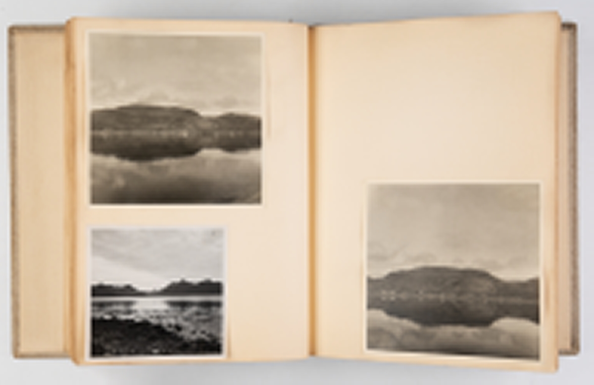 Album med fotografier fra reiser i Norge