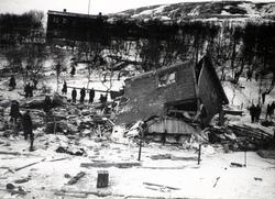 Fra et bombeangrep 27.12.1942 i Kirkenes. Peder Andersens hu