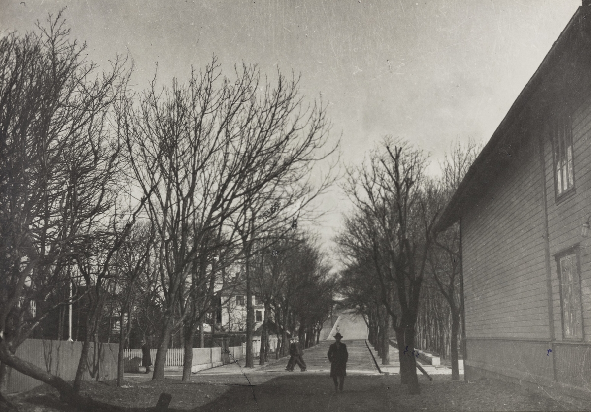 Havnaberggata sett mot øst, ca. 1930.