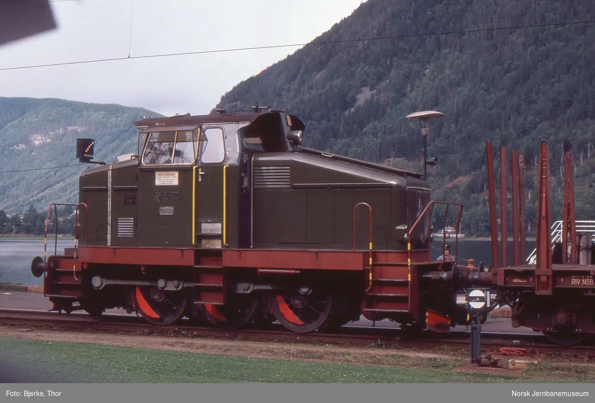 Rjukanbanens diesellokomotiv nr. 20 på Mæl stasjon