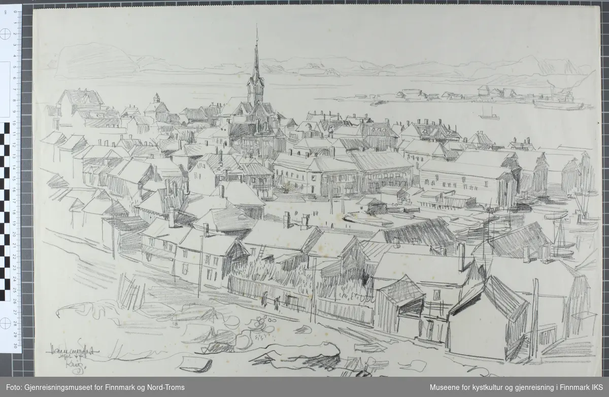 Tegningen viser Hammerfest sentrum med kirka i bakgrunnen sett fra Salenfjellet. Motivet er fra september 1944 og viser Hammerfest før brenningen.